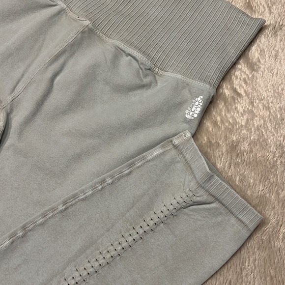 FREE PEOPLE Movement Good Karma Leggings - Picture 6 of 7